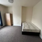 Rent 3 bedroom flat in Yorkshire And The Humber