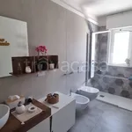 Rent 3 bedroom apartment of 100 m² in Bari