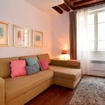 Rent 1 bedroom apartment of 370 m² in Paris