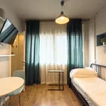 Rent 1 bedroom apartment of 25 m² in Barcelona