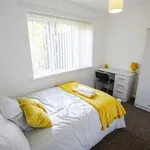 Rent 5 bedroom apartment in West Midlands