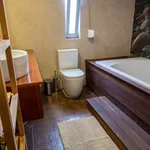 Rent a room of 200 m² in lisbon