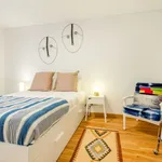 Rent 2 bedroom apartment of 95 m² in Lisbon