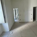 Affitto 4 camera appartamento di 110 m² in Salerno