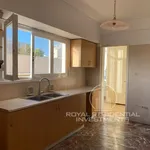 Rent 4 bedroom apartment of 151 m² in Τροκαντερό