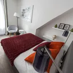 Rent 3 bedroom apartment of 55 m² in Paris