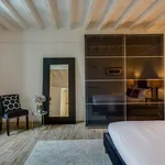 Rent 1 bedroom apartment of 75 m² in Florence