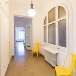 Rent a room of 250 m² in barcelona