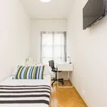 Rent a room of 140 m² in madrid