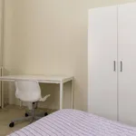 Rent 10 bedroom apartment in Granada