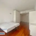 Rent 4 bedroom apartment of 170 m² in Milan