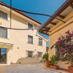 Rent 6 bedroom house of 130 m² in Forte dei Marmi