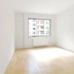 Rent 4 bedroom apartment of 150 m² in Paris