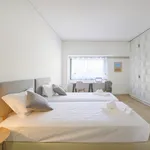 Rent a room of 250 m² in Lisbon