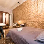 Rent a room of 135 m² in Barcelona