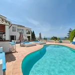 Rent 5 bedroom house of 230 m² in Malaga']