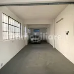 Affitto 5 camera appartamento di 110 m² in Firenze