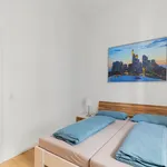 Miete 3 Schlafzimmer wohnung von 80 m² in Frankfurt am Main