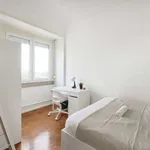 Rent a room in lisbon