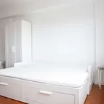 Rent a room in lisbon