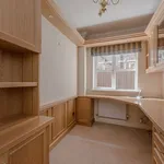 Rent 6 bedroom house in East Of England