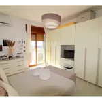 Rent 3 bedroom apartment of 100 m² in Napoli