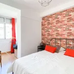 Rent 1 bedroom apartment of 65 m² in lisbon