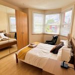 Rent 3 bedroom flat in Willesden Green