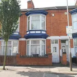 Rent 2 bedroom flat in Leicester