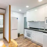 Rent 3 bedroom apartment in barcelona