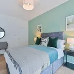 Rent 2 bedroom flat in Elmbridge