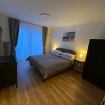 Rent 1 bedroom apartment of 55 m² in Dusseldorf