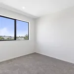 Rent 4 bedroom apartment in Kaipātiki