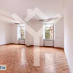 Rent 6 bedroom apartment of 200 m² in Rome