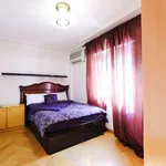 Rent a room of 100 m² in Madrid