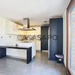 Rent 3 bedroom apartment of 186 m² in Odivelas