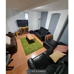 Rent 8 bedroom house in East Midlands