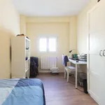 Rent a room of 65 m² in madrid