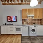 Rent 1 bedroom apartment of 484 m² in Paris