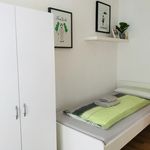 Miete 3 Schlafzimmer wohnung von 48 m² in Saarbrücken