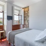 Rent 3 bedroom apartment in Porto