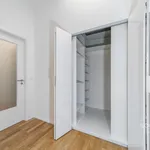 Pronajměte si 2 ložnic/e byt o rozloze 63 m² v Prague