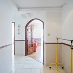 Alugar 2 quarto apartamento de 77 m² em Charneca de Caparica