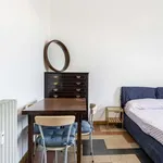 Rent a room in milan