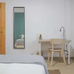 Rent a room of 300 m² in madrid