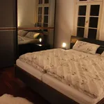 Miete 2 Schlafzimmer wohnung von 1421 m² in Stuttgart