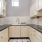 Rent 2 bedroom flat in Walton-on-Thames