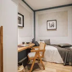 Rent 3 bedroom apartment in barcelona