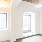 Pronajměte si 4 ložnic/e byt o rozloze 126 m² v Prague