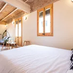 Rent 1 bedroom apartment of 32 m² in Barcelona